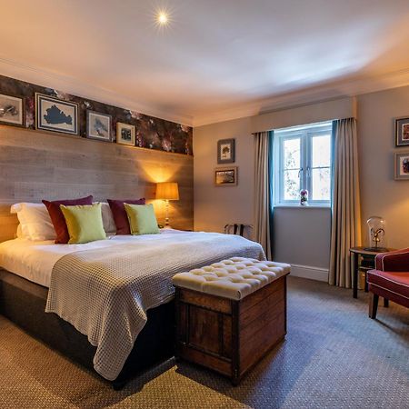 The Foley Hotel Claygate ภายนอก รูปภาพ