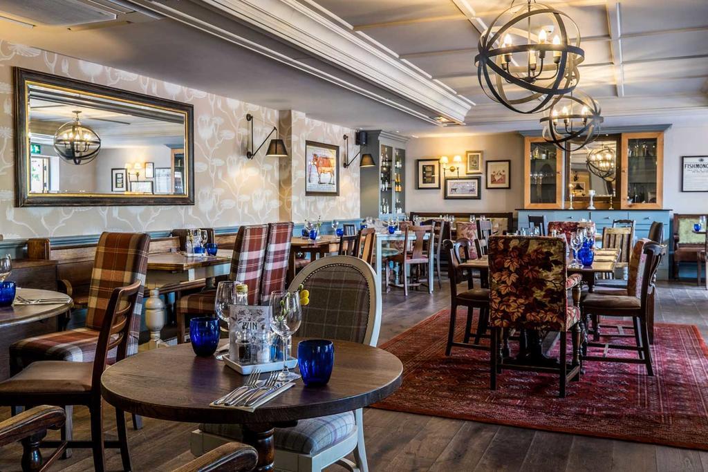 The Foley Hotel Claygate ภายนอก รูปภาพ