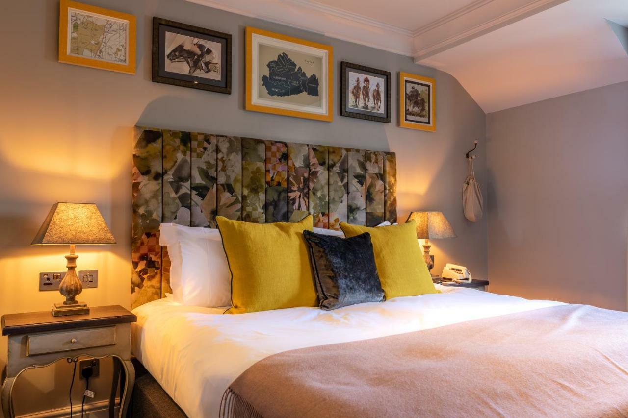 The Foley Hotel Claygate ภายนอก รูปภาพ