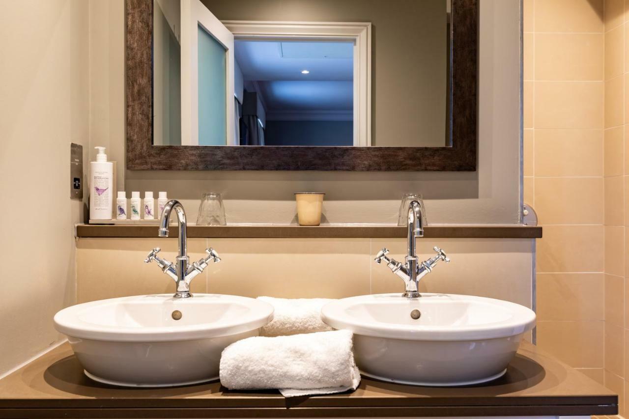 The Foley Hotel Claygate ภายนอก รูปภาพ