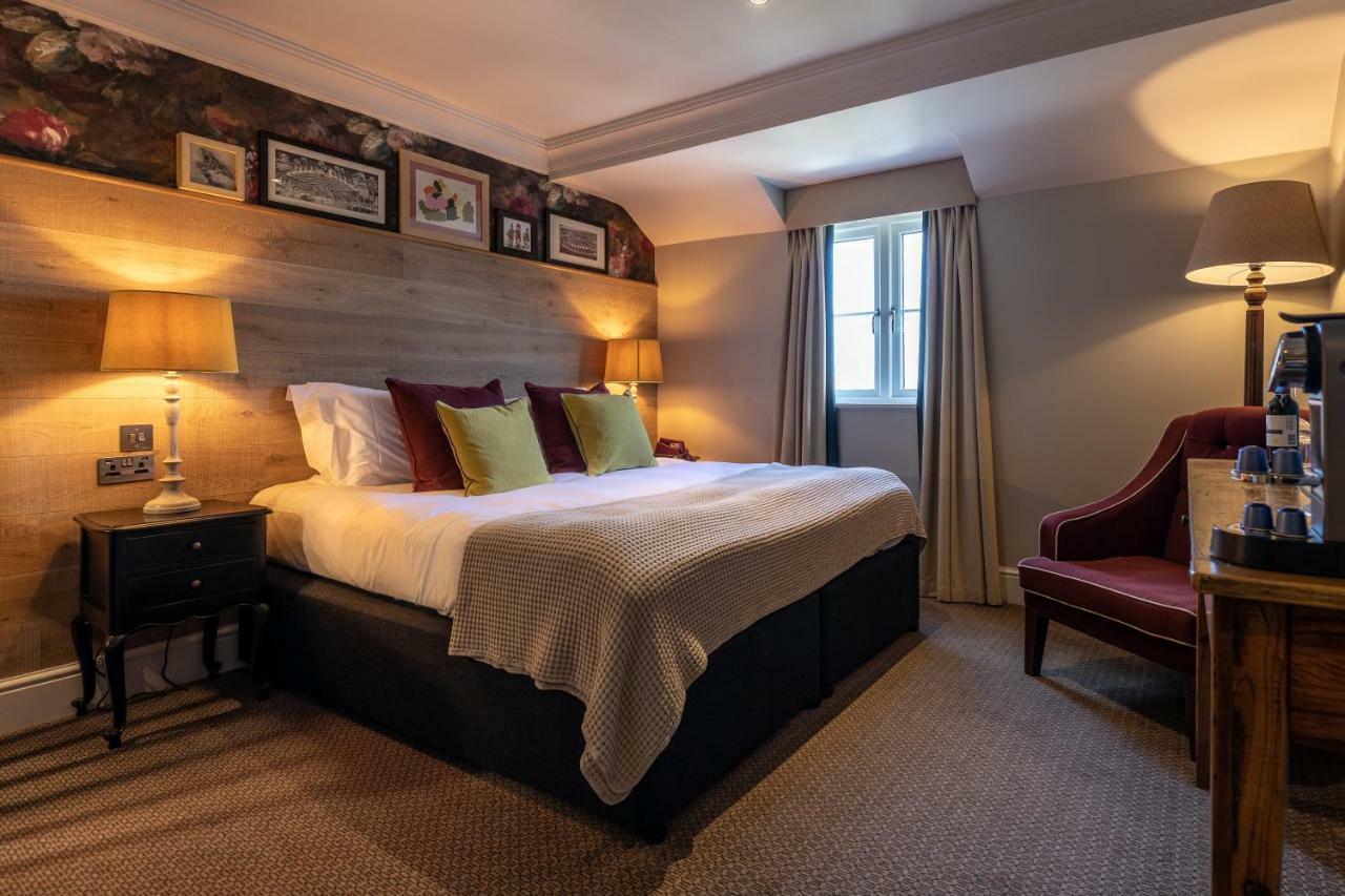 The Foley Hotel Claygate ภายนอก รูปภาพ